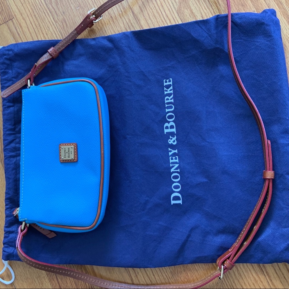 Dooney&Bourke mini crossbody bag